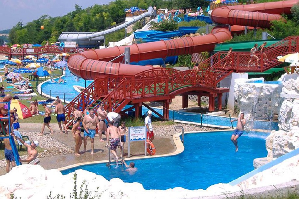 Brutális a drágulás aquaparkokban! Ennyiért csobbanhatunk 2023-ban